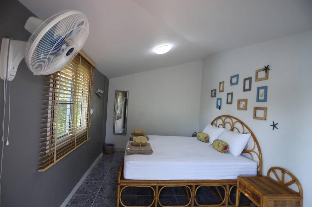 Thipwararom Homestay Takuapa Extérieur photo